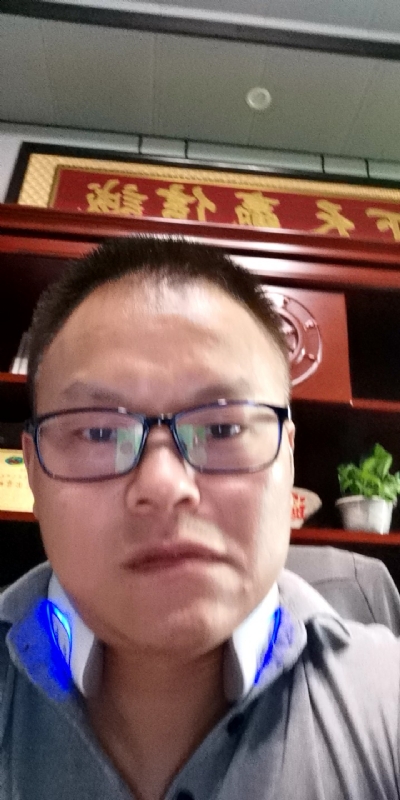 模具工匠的第一张照片--宜兴中老年相亲网